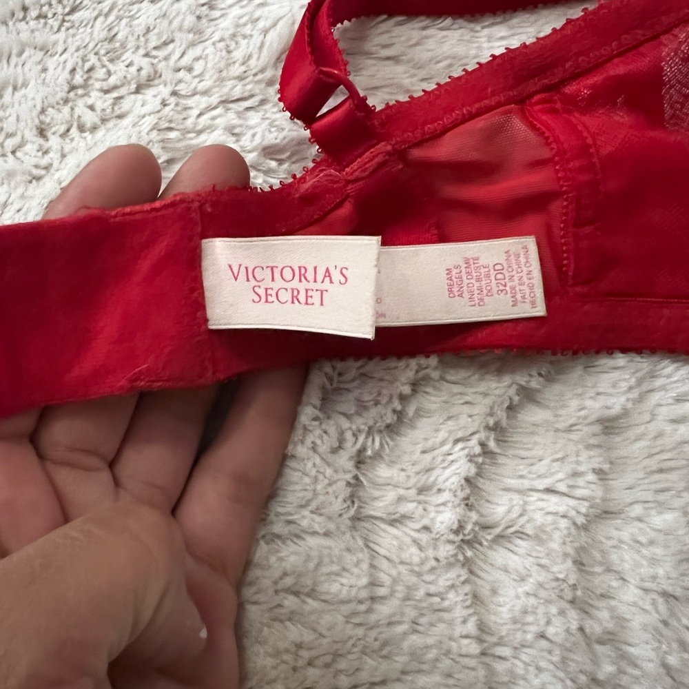 Red Dream Angels Bra by Victoria’s Secret - Picture 11 of 13